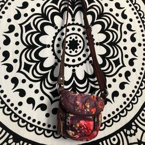 SakRoots Crossbody